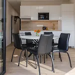 Private Sunny With Free Parking 24-7 Self Check-in Apartmán Zvolen