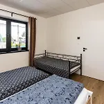 Private Sunny With Free Parking 24-7 Self Check-in Apartmán