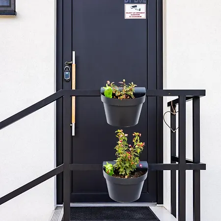 Apartmán Private Sunny With Free Parking 24-7 Self Check-in Zvolen