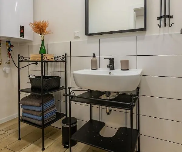 Private Sunny With Free Parking 24-7 Self Check-in *