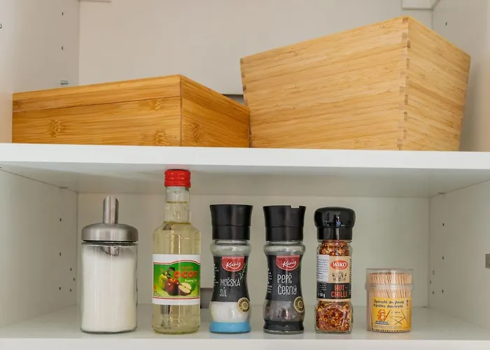 Appartement Private Sunny With Free Parking 24-7 Self Check-in Zvolen