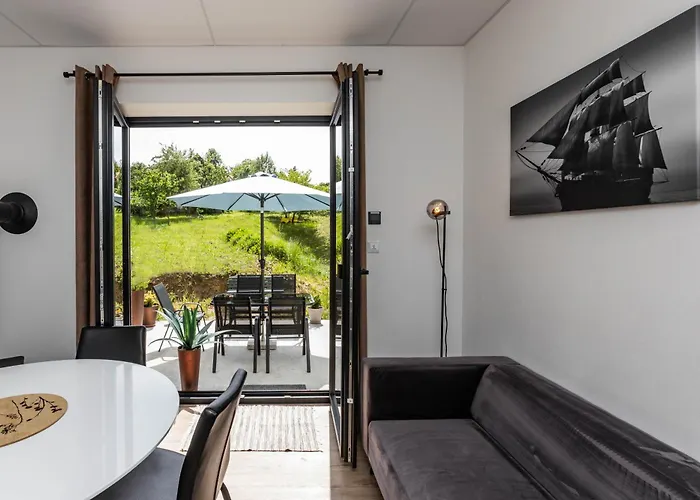 Appartement Private Sunny With Free Parking 24-7 Self Check-in Zvolen